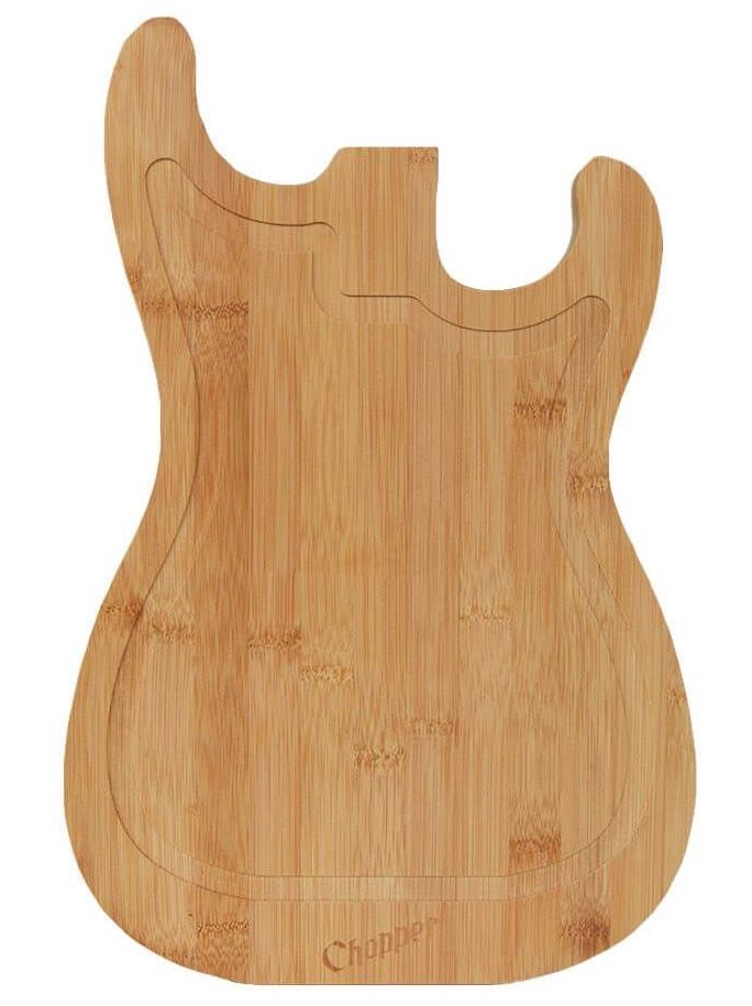 tábua de corte de madeira em forma de violão