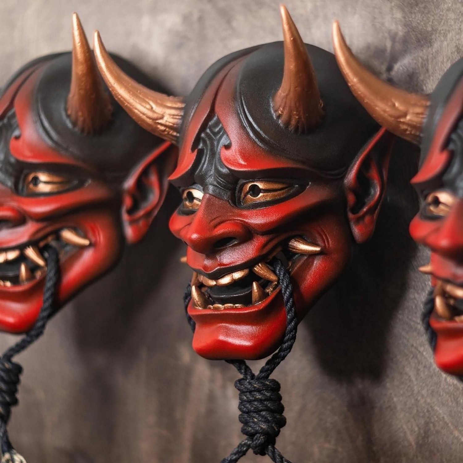 máscara de cabeça de demônio para Halloween - motivo japonês