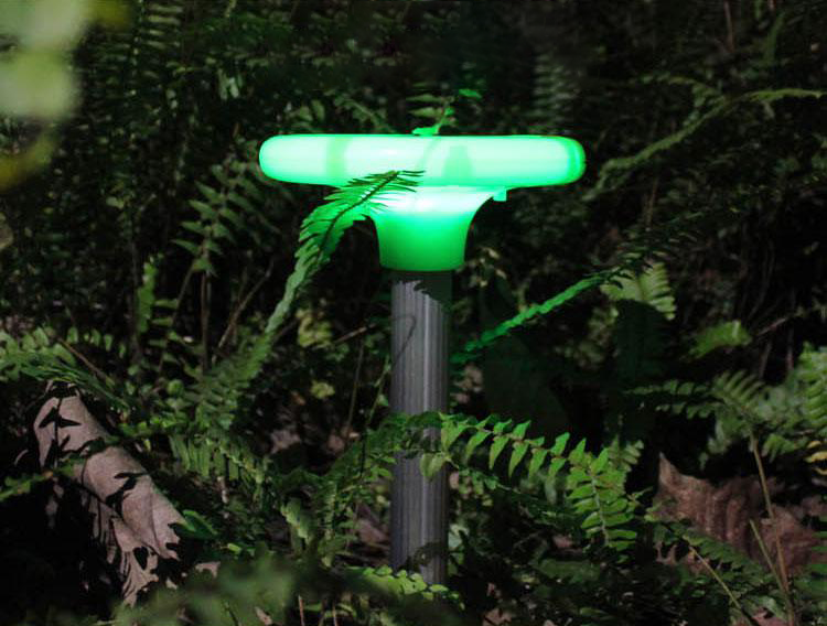 Repelente de toupeira com lâmpada LED decorativa