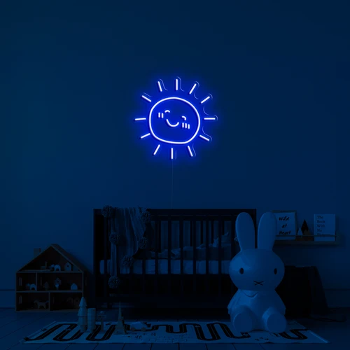 Logótipo de néon iluminado por LED na parede - ensolarado